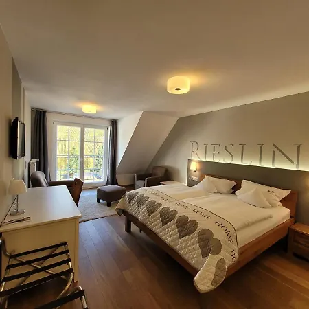 Weingut Lehnert-veit Gutshotel Otel 3*