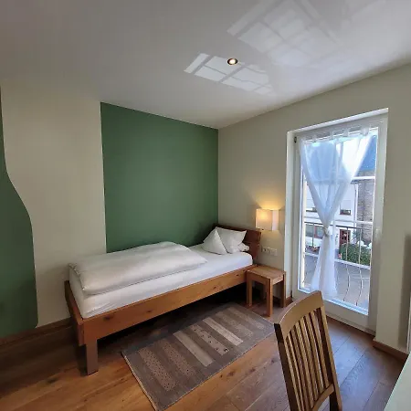 Hotel Weingut Lehnert-veit Gutshotel
