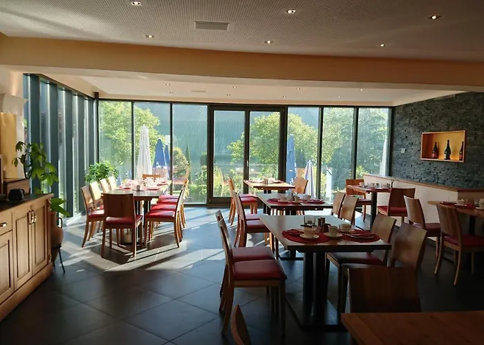Weingut Lehnert-veit Gutshotel 3* פיספורט