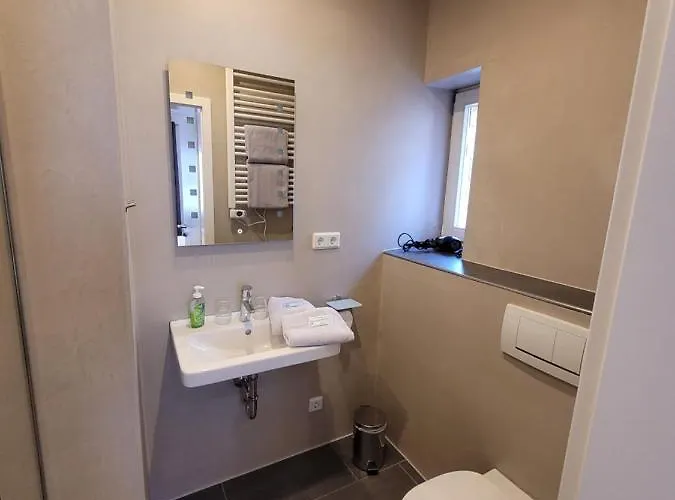 Weingut Lehnert-veit Gutshotel פיספורט