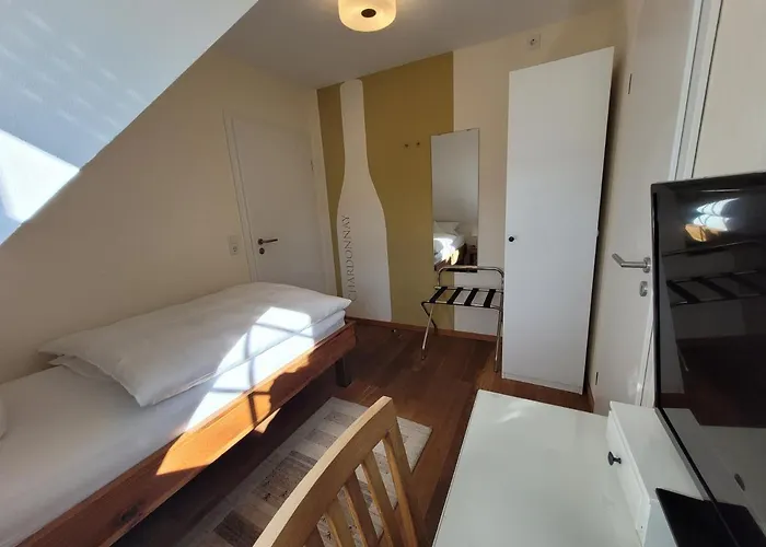 Weingut Lehnert-veit Gutshotel פיספורט