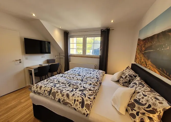 Weingut Lehnert-veit Gutshotel מלון 3*