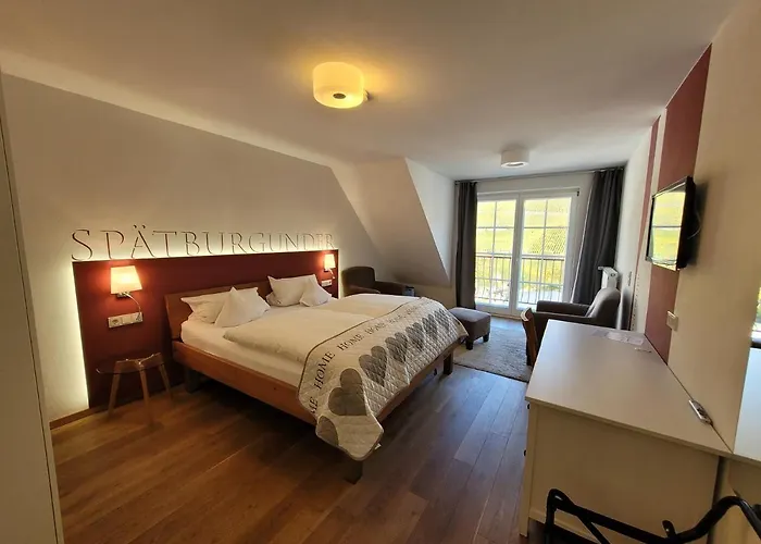 מלון Weingut Lehnert-veit Gutshotel